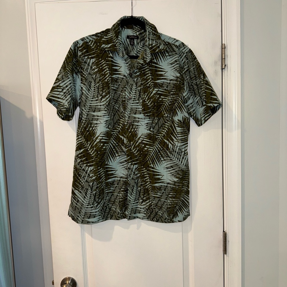 Van Heusen Green and Black Casual Button Down Shirt